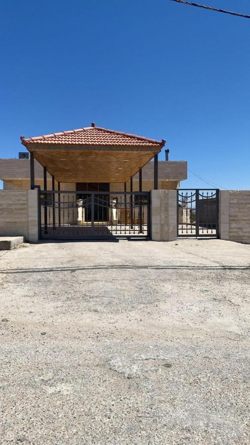 Laura'S Modern Villa Madaba Exterior photo